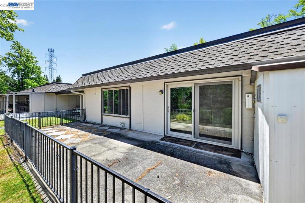 1912 Ptarmigan Dr 2 Property Photo 23