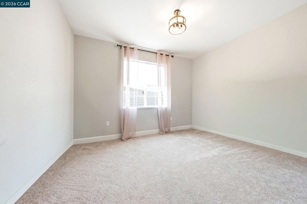 3026 Hickorynut St Property Photo 28