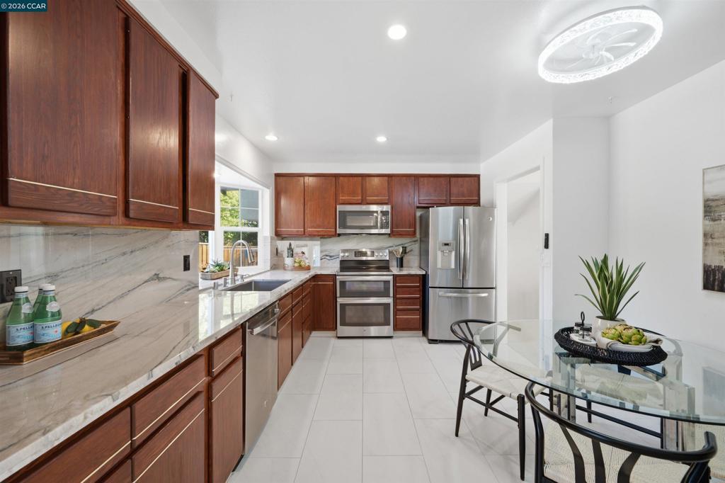 385 Century Circle Property Photo 12