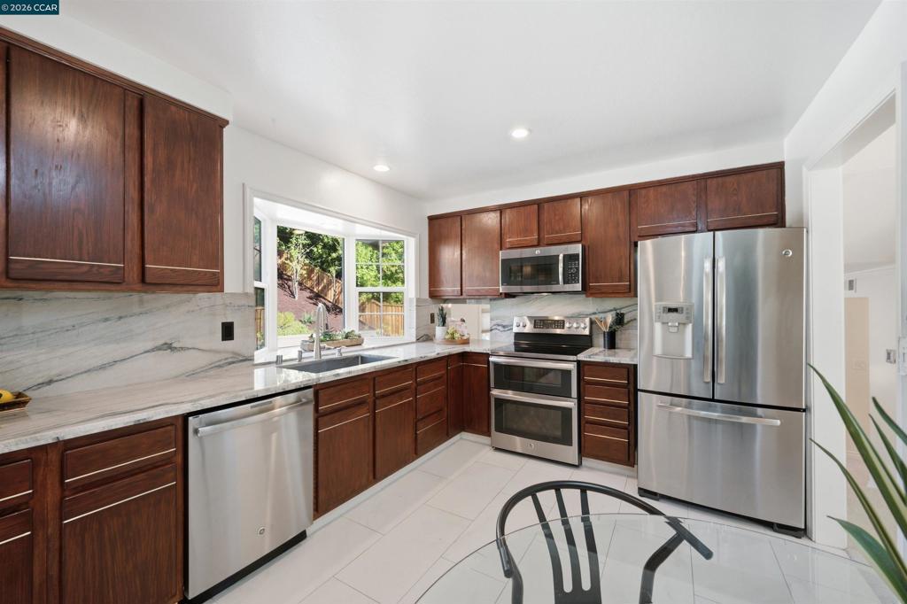 385 Century Circle Property Photo 14