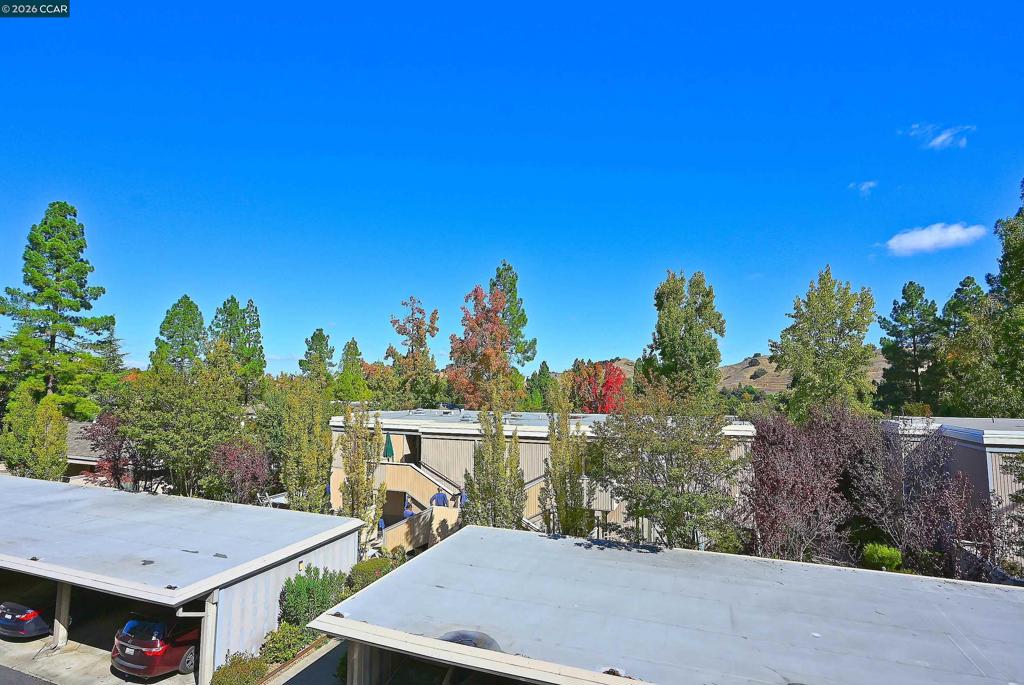 1361 Singingwood Ct 7 Property Photo 8