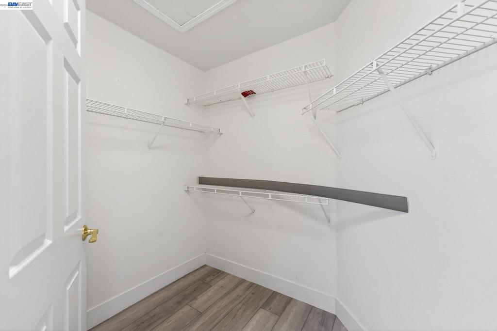 250 Fox Meadow Ct Property Photo 10