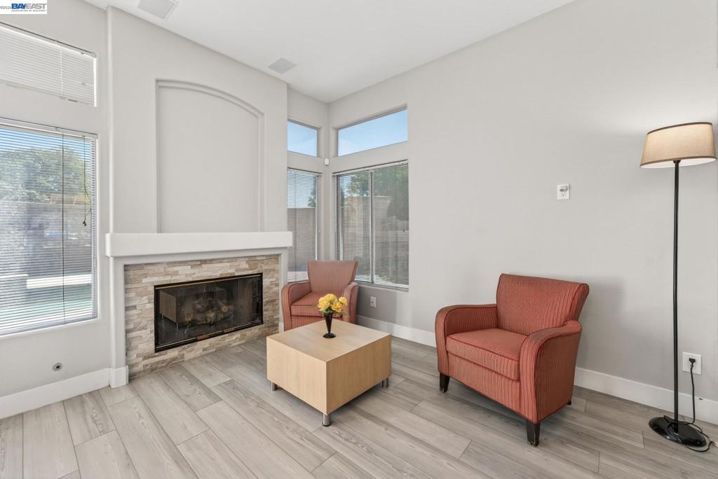 250 Fox Meadow Ct Property Photo 18