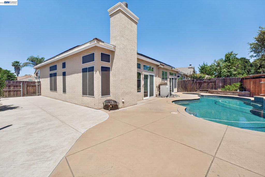 250 Fox Meadow Ct Property Photo 27