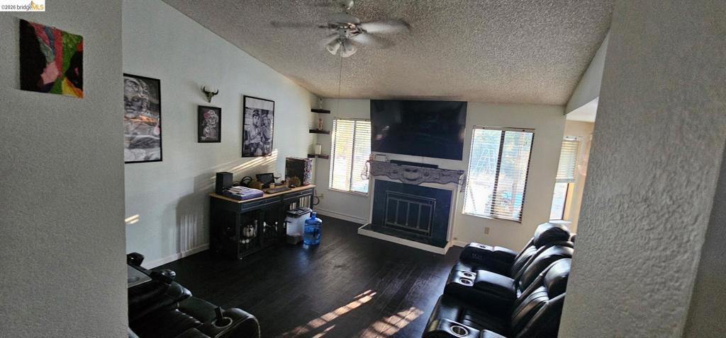 2838 Bellflower Drive Property Photo 2