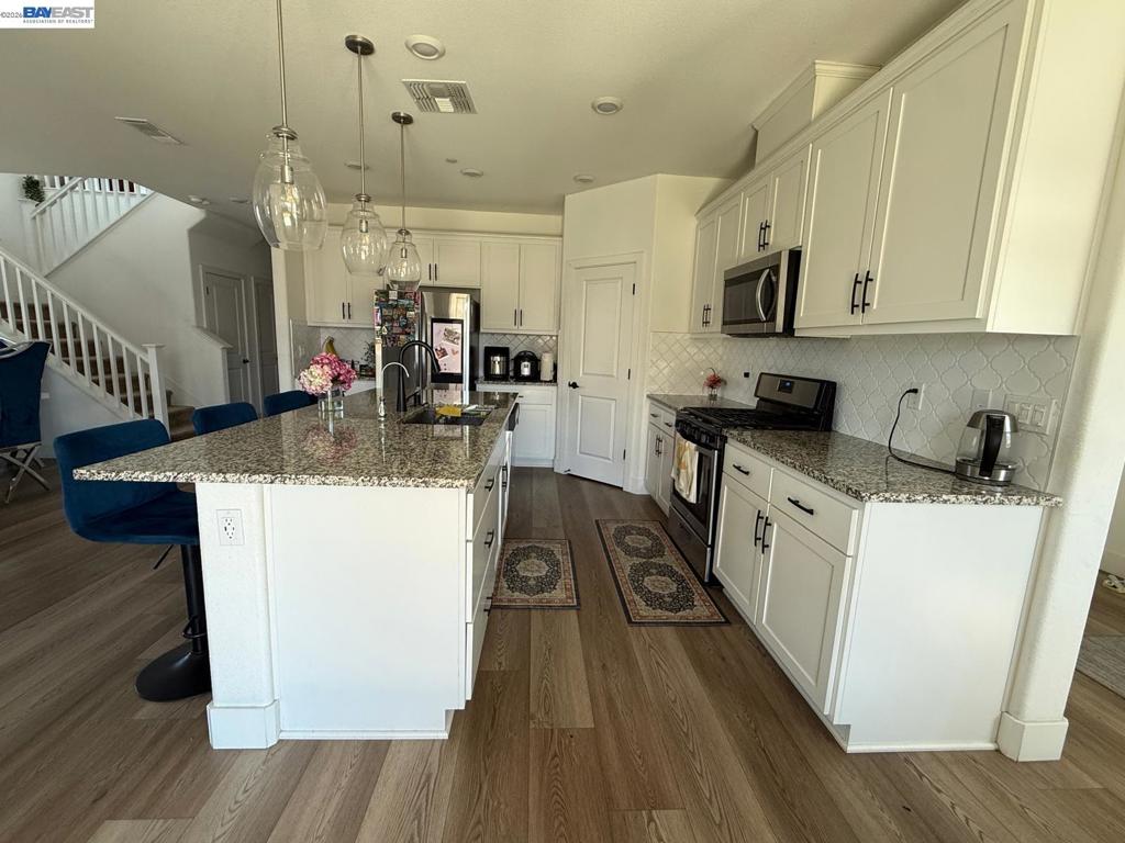 1509 Adelsheim Ave Property Photo 5