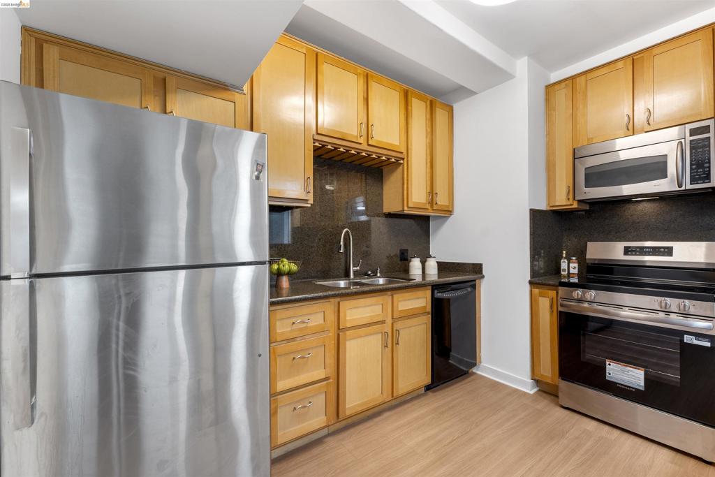 6363 Christie Ave 326 Property Photo 6