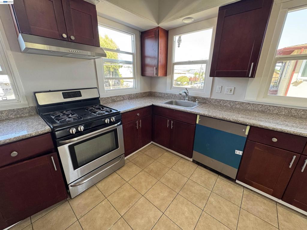 1840 90th Avenue Property Photo 4