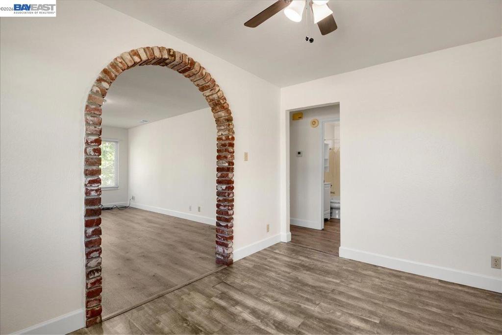 21585 Montgomery St Property Photo 4