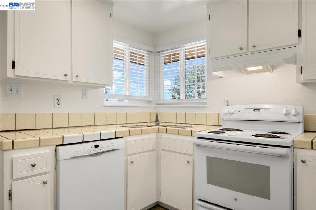 21585 Montgomery St Property Photo 10