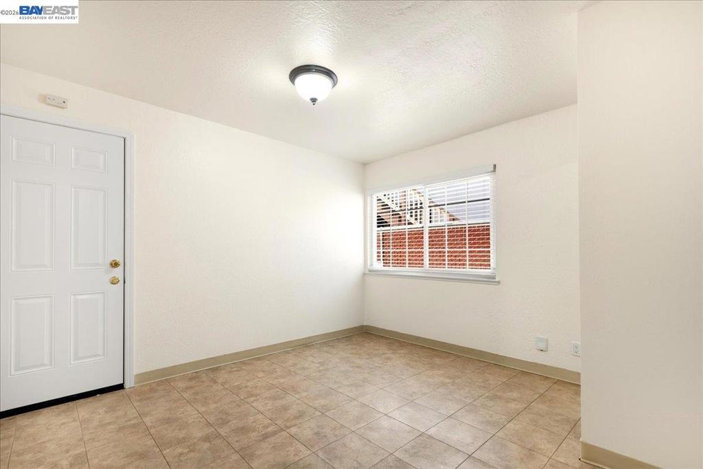 21585 Montgomery St Property Photo 20