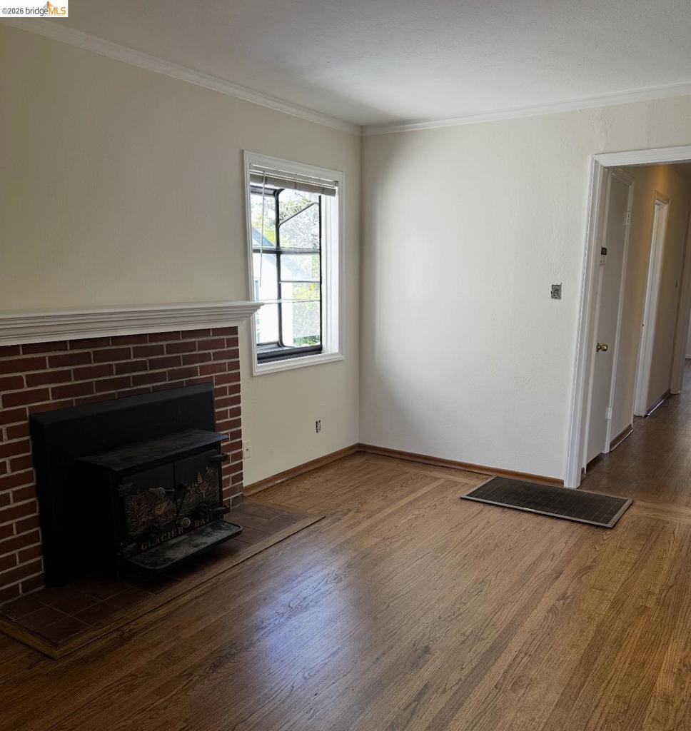 3212 Esmond Ave Property Photo 6