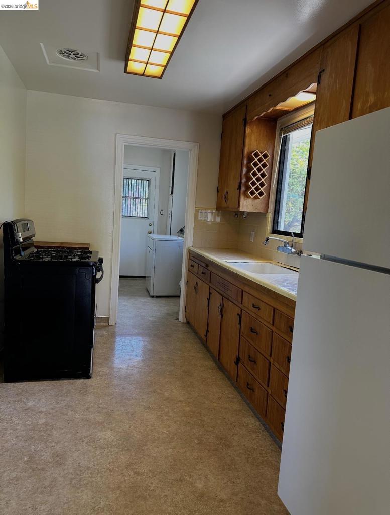 3212 Esmond Ave Property Photo 13
