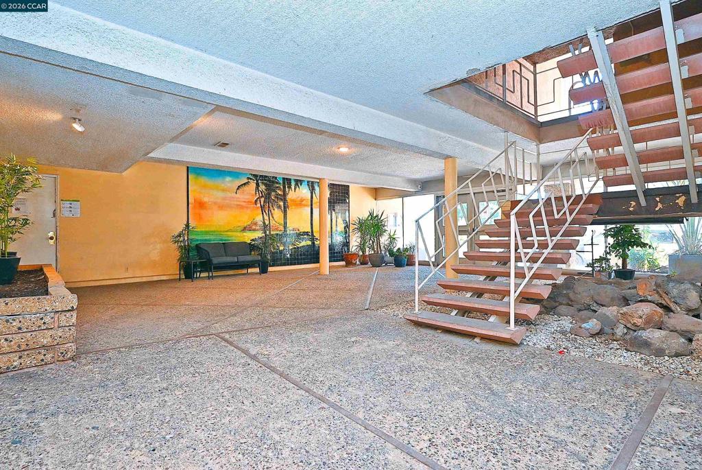 1425 Lakeside Drive 101 Property Photo 6
