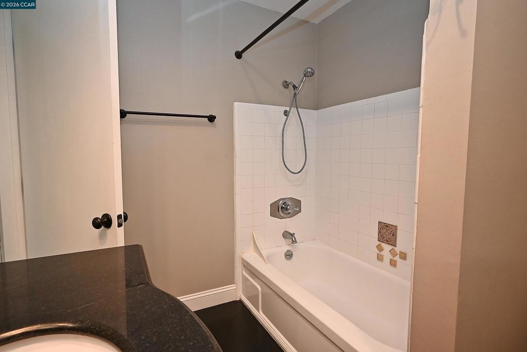 1425 Lakeside Drive 101 Property Photo 23