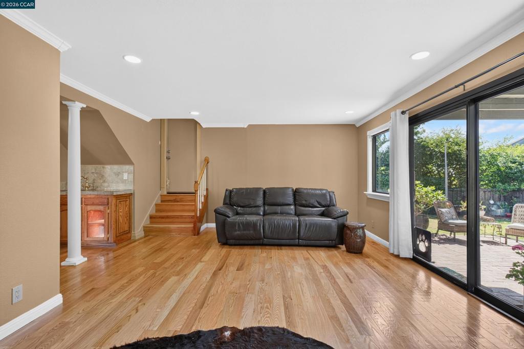 423 Duperu Dr Property Photo 23