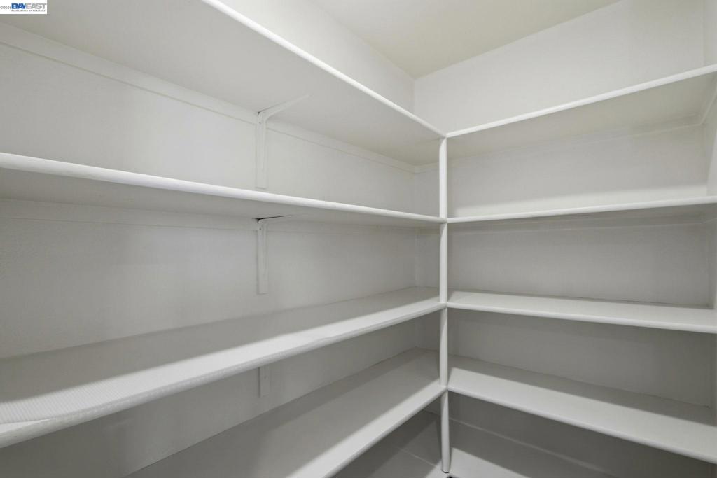 8544 Leeward Way Property Photo 14