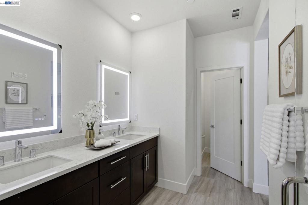 8544 Leeward Way Property Photo 34