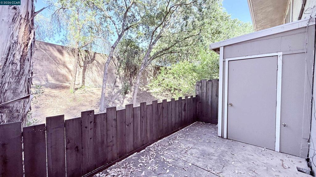 394 Ilo Ln Property Photo 13
