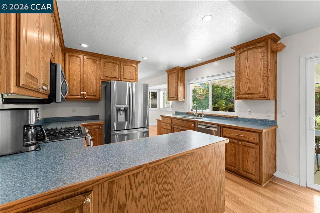 472 Cordoba Ln Property Photo 4