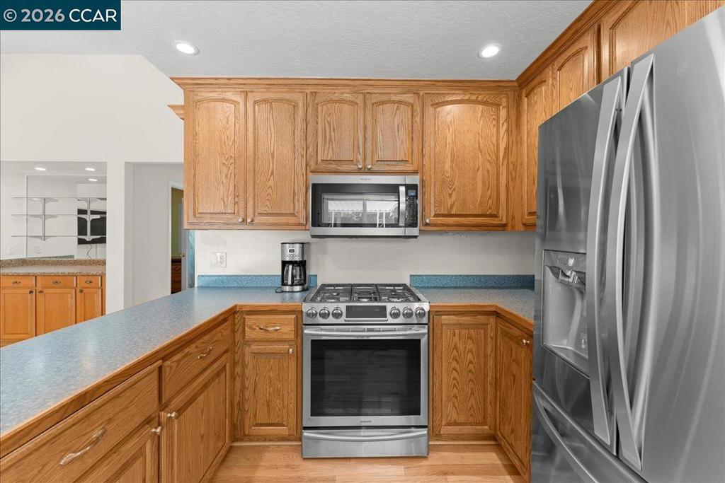 472 Cordoba Ln Property Photo 5