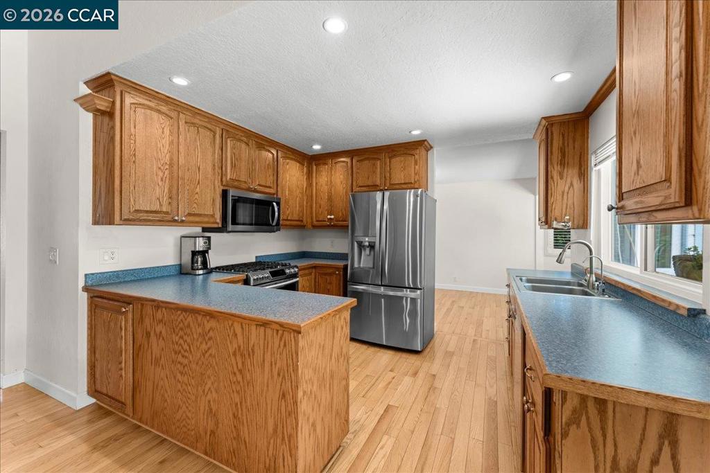 472 Cordoba Ln Property Photo 6
