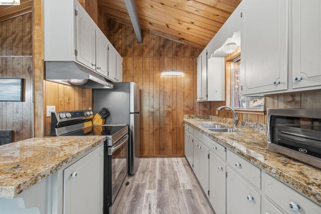 24223 Kalanu Pl Property Photo 10
