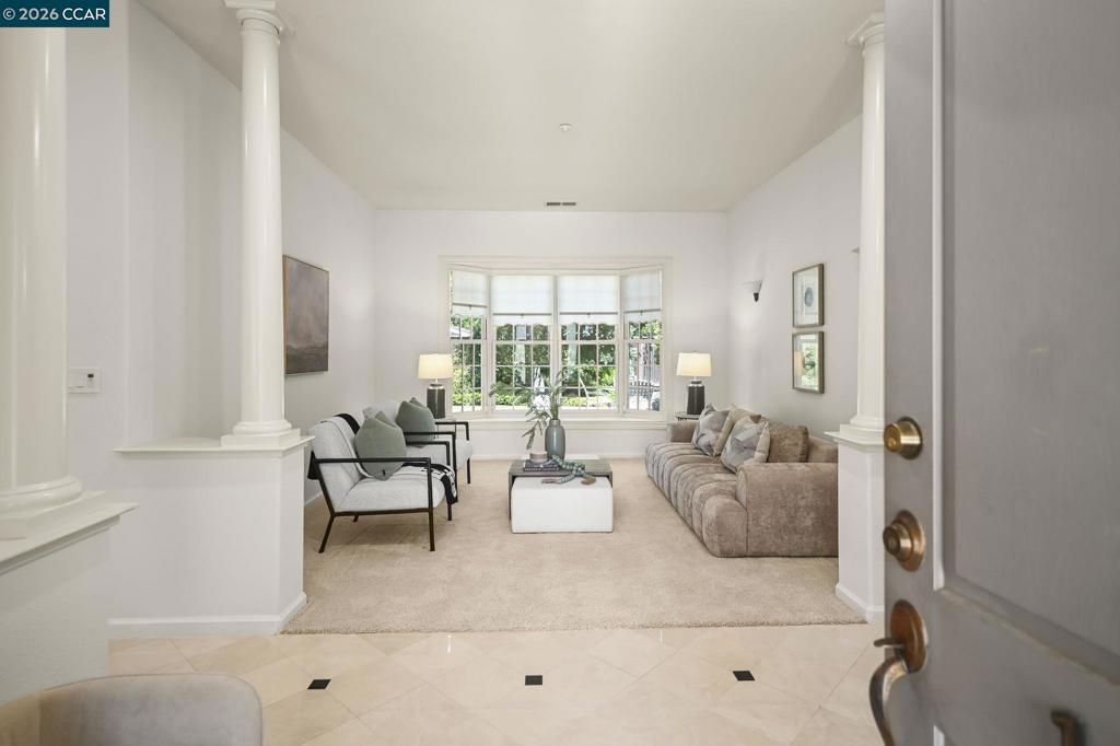 1895 Renee Way Property Photo 5