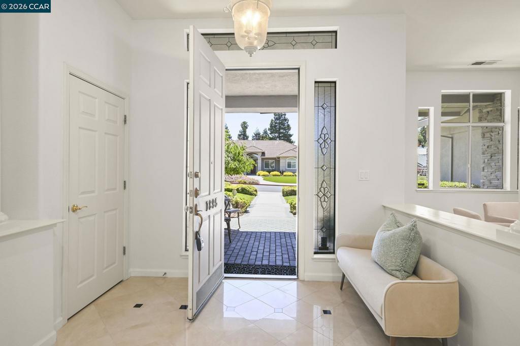1895 Renee Way Property Photo 6