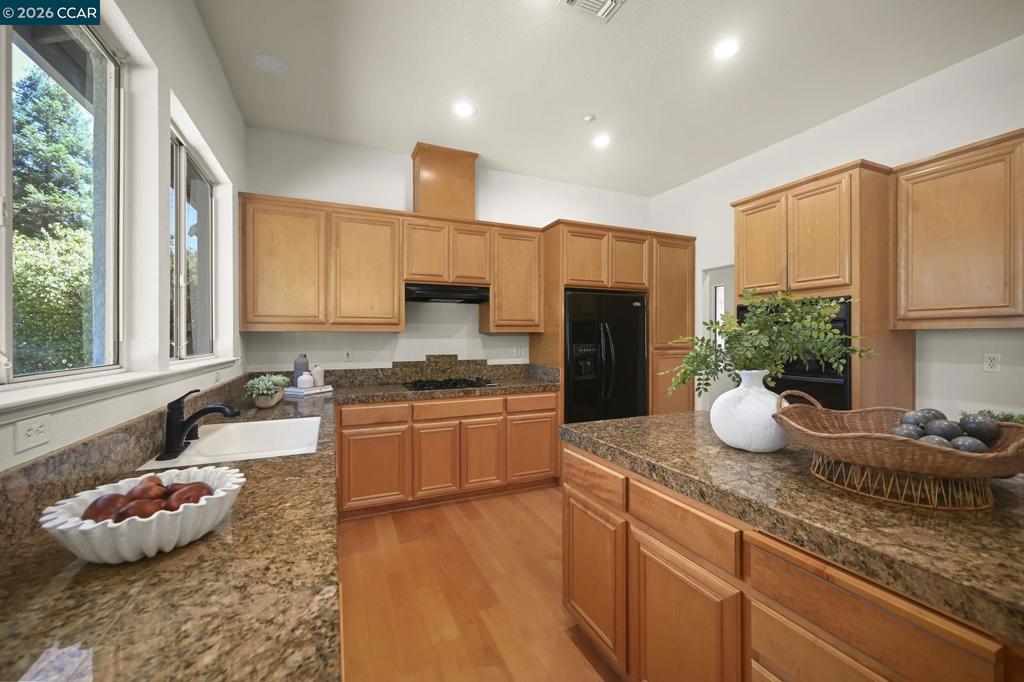 1895 Renee Way Property Photo 14