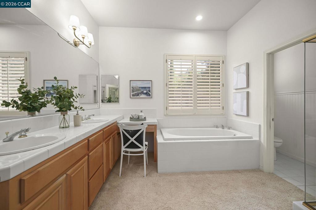 1895 Renee Way Property Photo 25