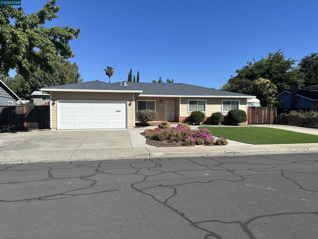 1707 Bishop Dr Property Photo 1