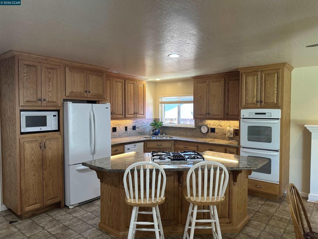 1707 Bishop Dr Property Photo 5