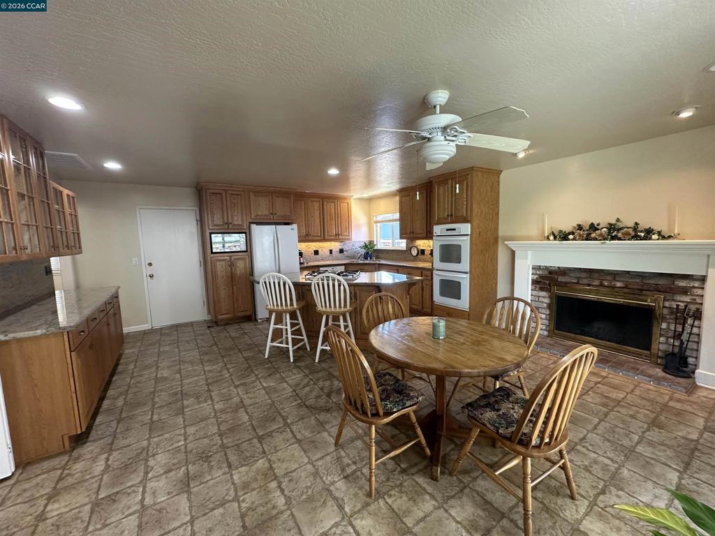 1707 Bishop Dr Property Photo 8