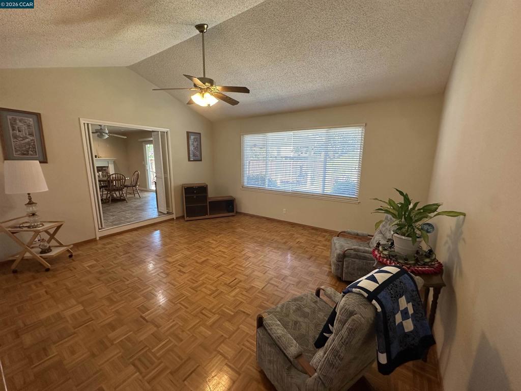 1707 Bishop Dr Property Photo 12