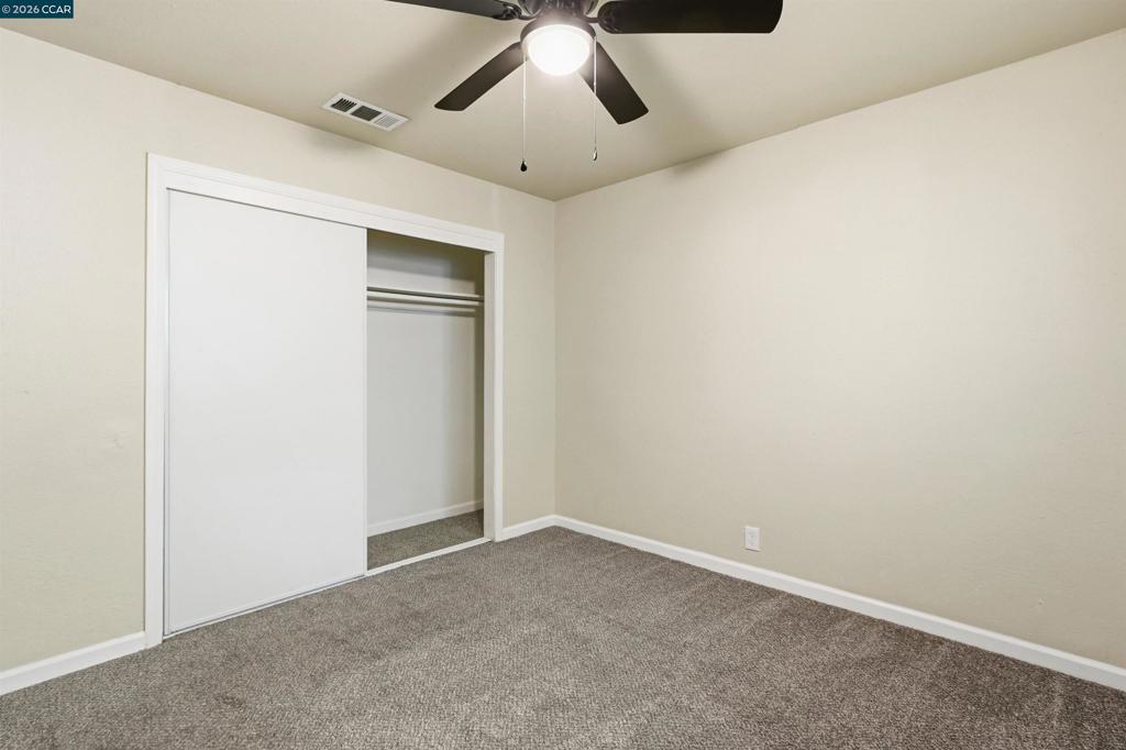2225 E Myrtle Property Photo 9