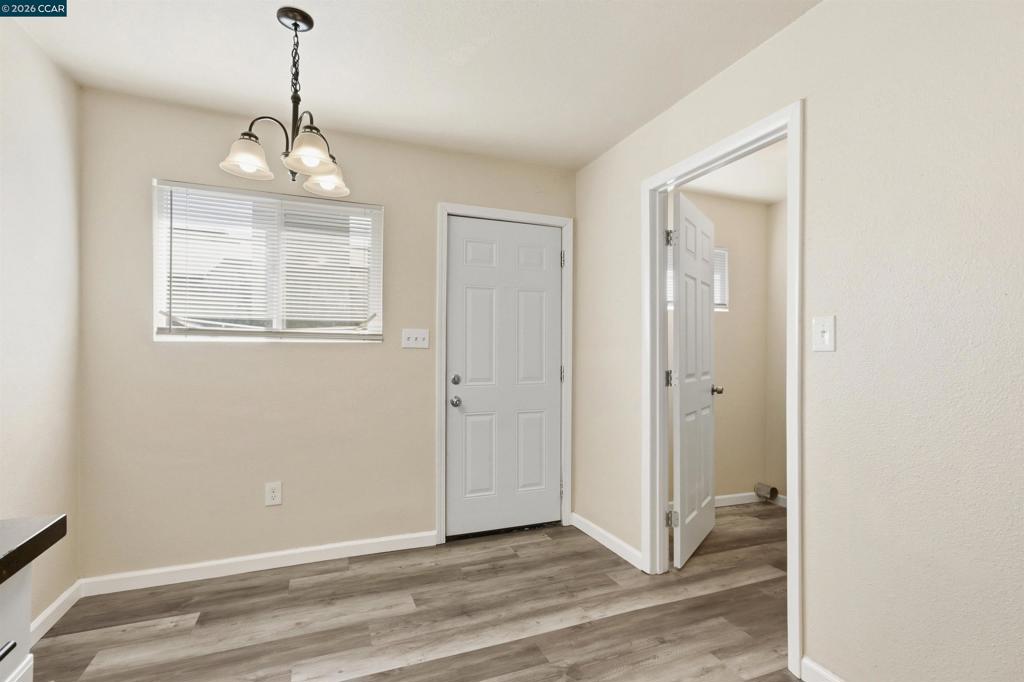 2225 E Myrtle Property Photo 16