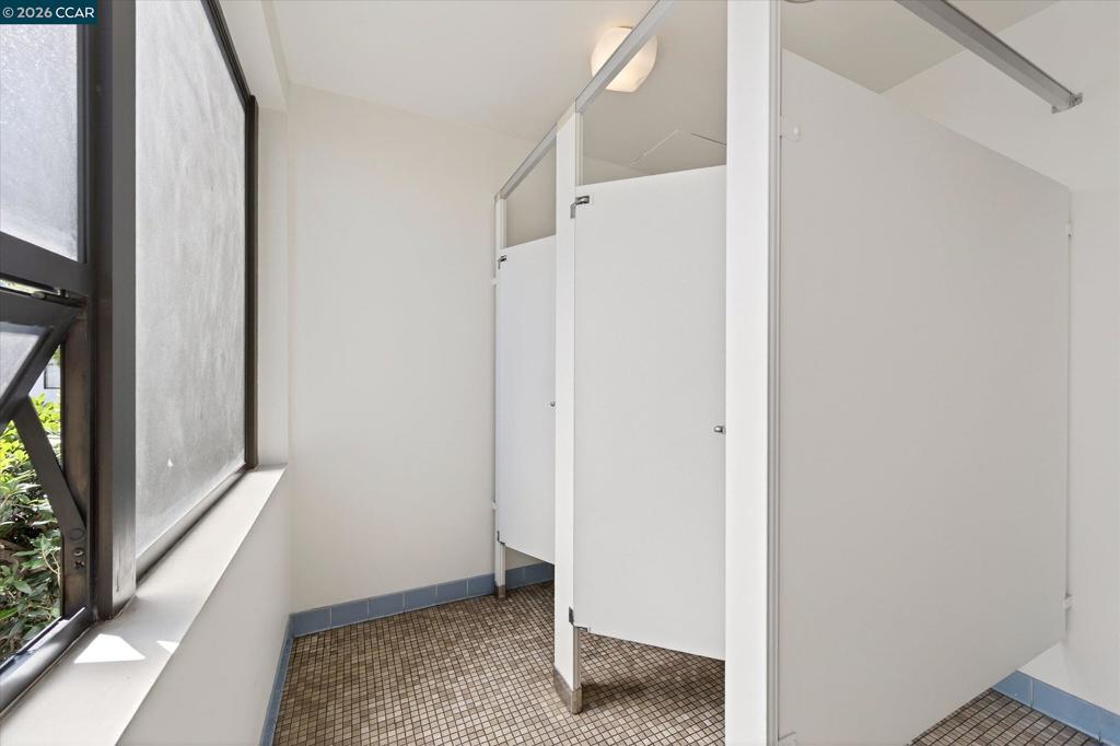 6433 Fairmount Property Photo 12