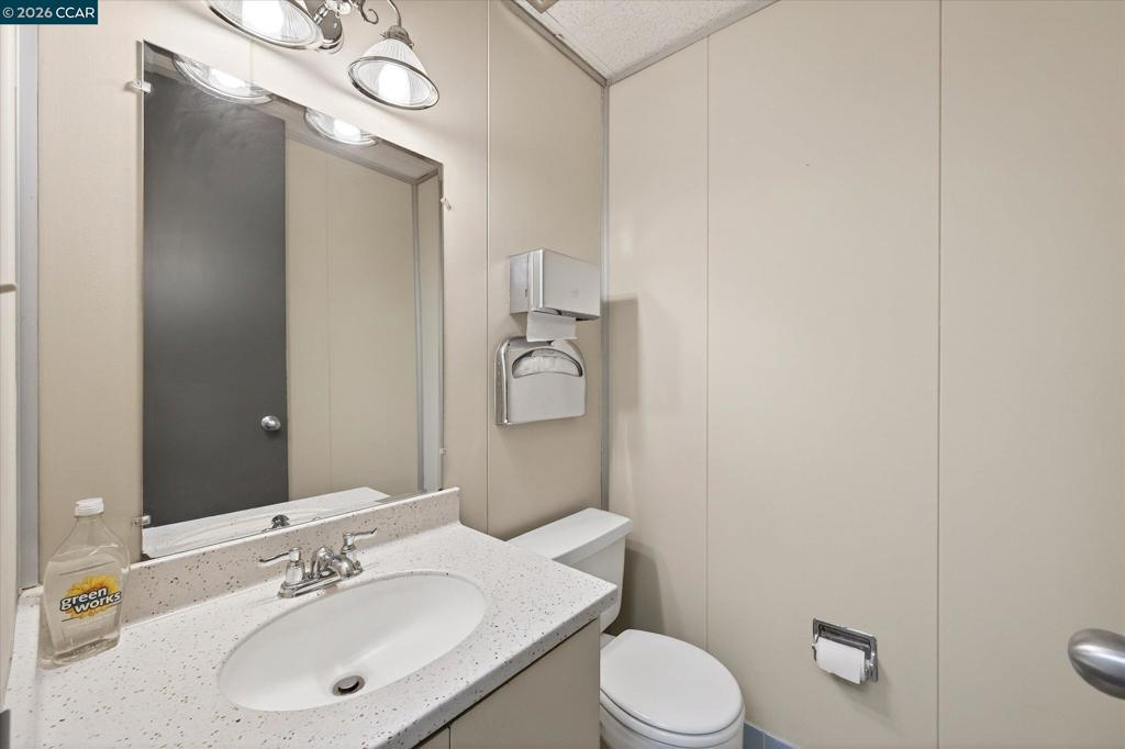 6433 Fairmount Property Photo 22