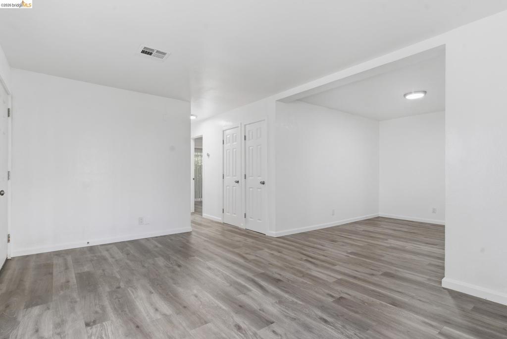 1640 23rd St Property Photo 3