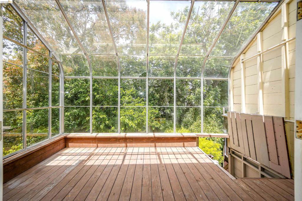 2654 2656 Bush St Property Photo 31