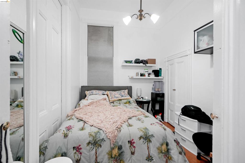 2654 2656 Bush St Property Photo 39