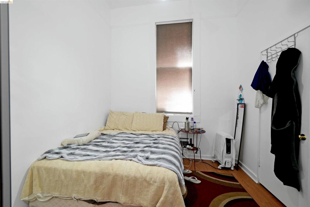 2654 2656 Bush St Property Photo 42