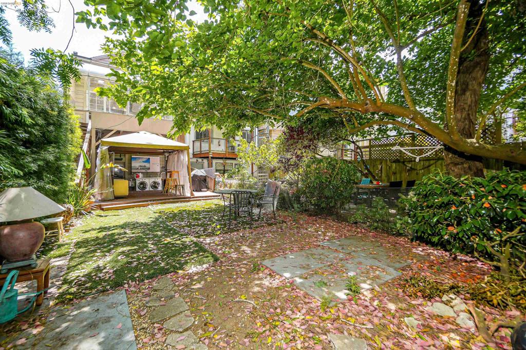 2654 2656 Bush St Property Photo 49