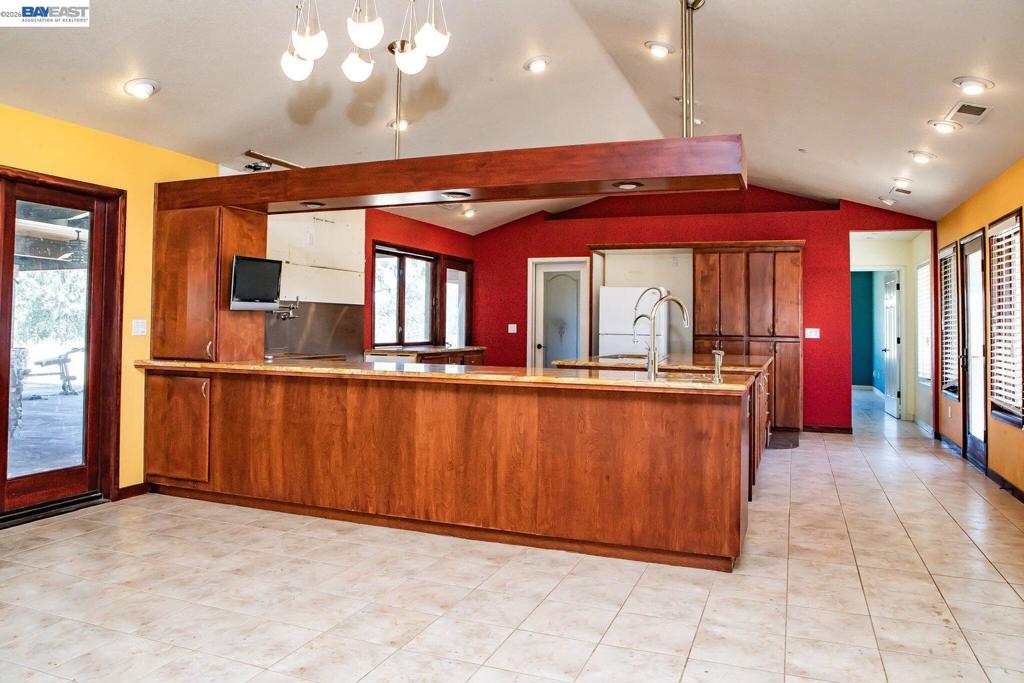 18490 Gas Point Rd Property Photo 15