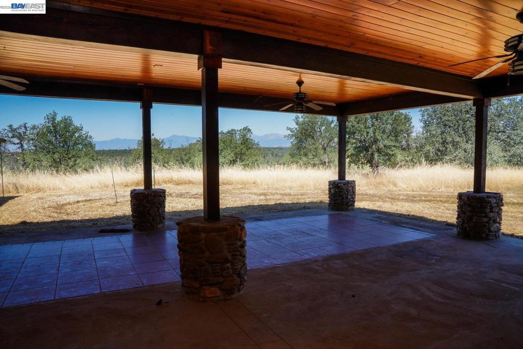 18490 Gas Point Rd Property Photo 20
