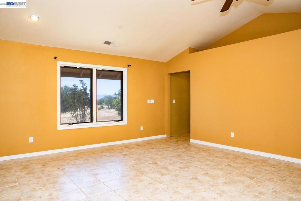 18490 Gas Point Rd Property Photo 23
