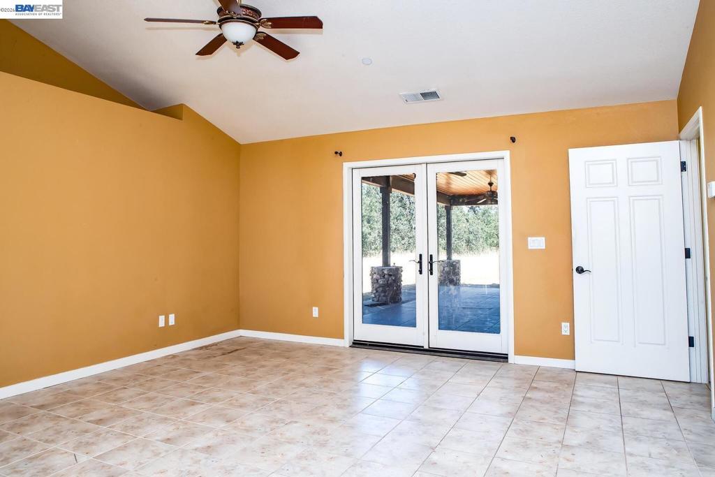 18490 Gas Point Rd Property Photo 24