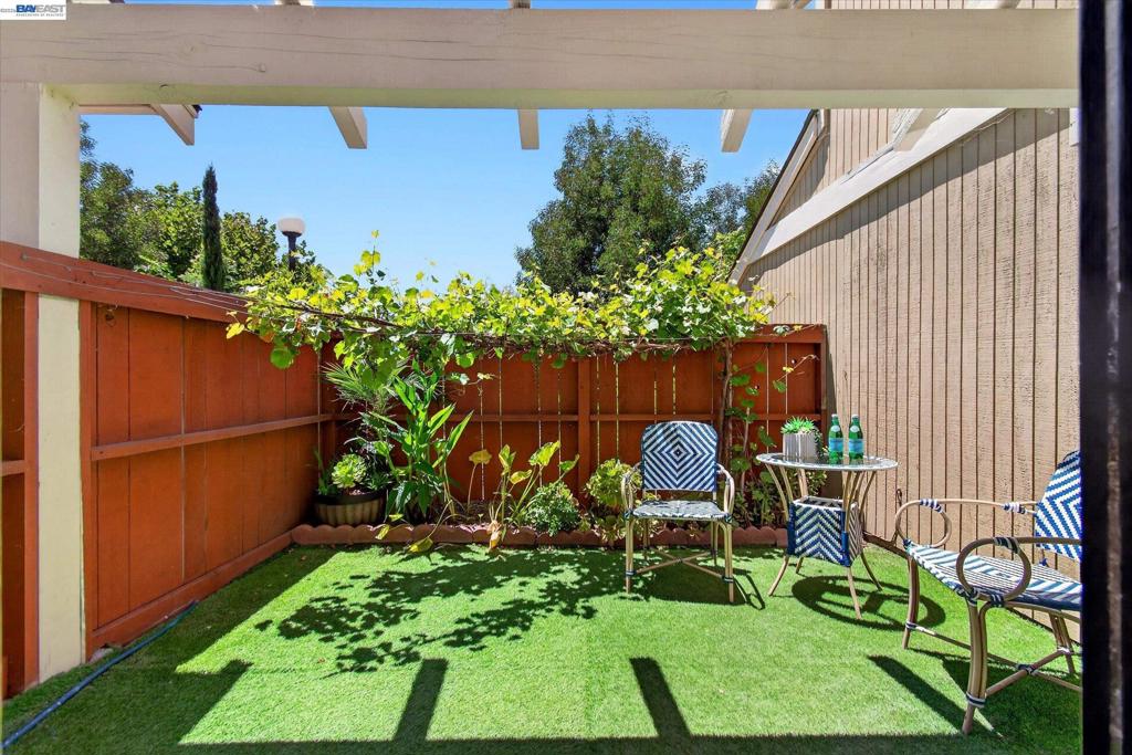 112 Mission Dr Property Photo 20
