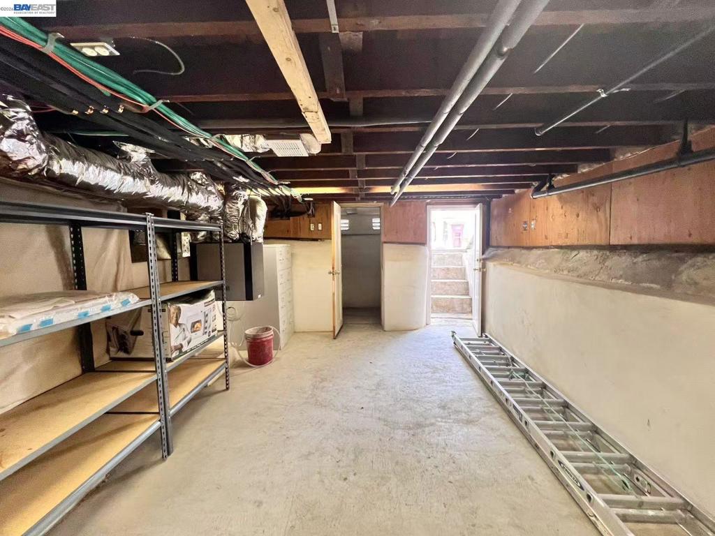 3325 Macarthur Blvd Property Photo 20